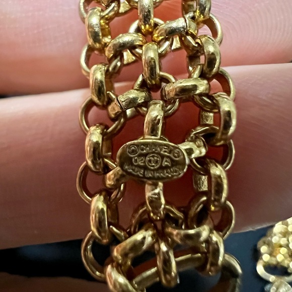 Chanel Necklace - Picture 10 of 16